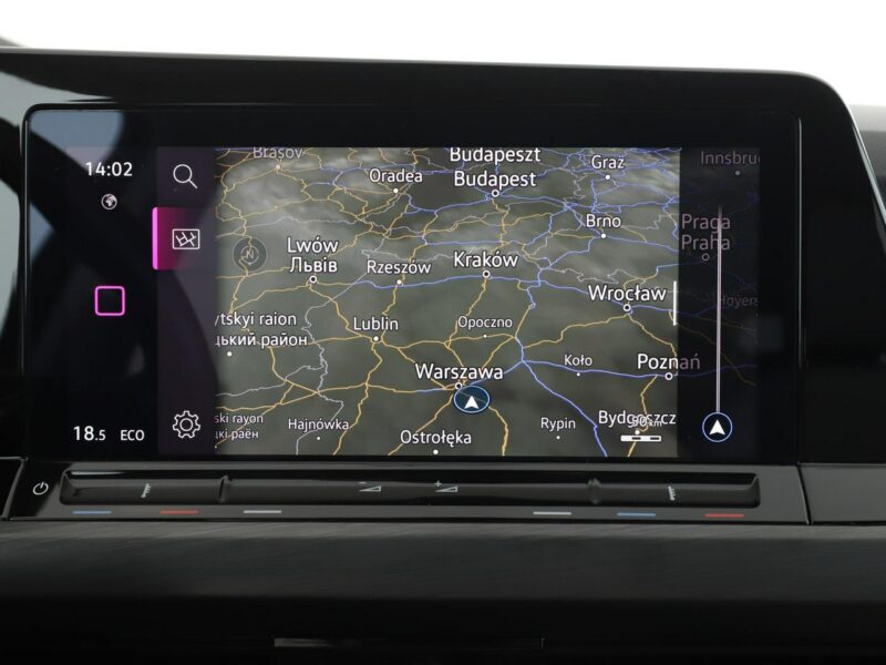 Volkswagen Golf hybryda plug-in automat alcantara virtual navi kamera ACC climatronic VIII (2020-)