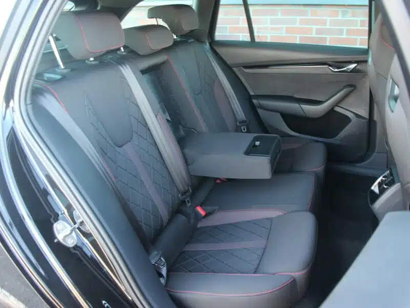 Škoda Octavia 4x4*200KM*Navi*FullLed*2xPdc*Klimatr*Android*Front/LaneAssist*Alu18* IV (2020-)