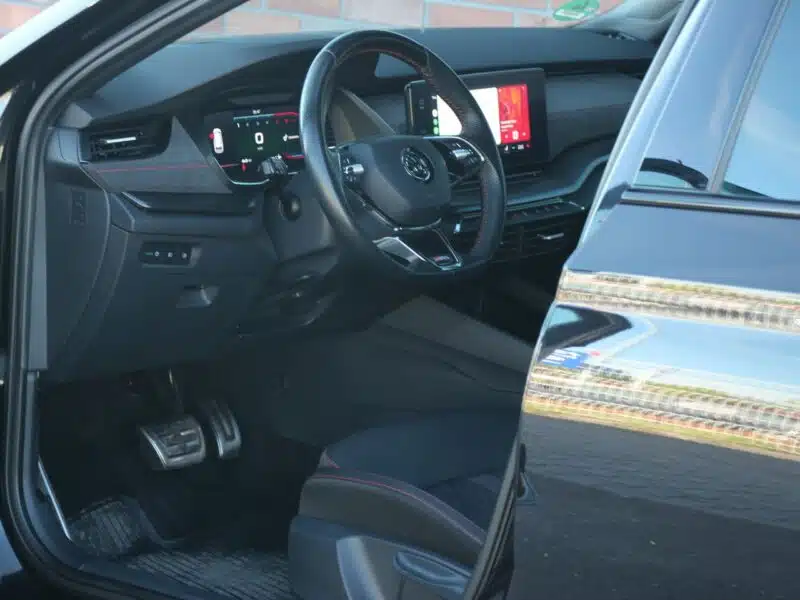 Škoda Octavia 4x4*200KM*Navi*FullLed*2xPdc*Klimatr*Android*Front/LaneAssist*Alu18* IV (2020-)
