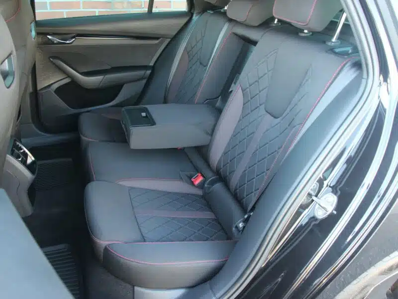 Škoda Octavia 4x4*200KM*Navi*FullLed*2xPdc*Klimatr*Android*Front/LaneAssist*Alu18* IV (2020-)