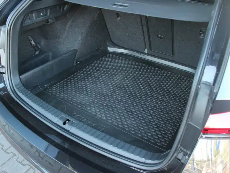 Škoda Octavia 4x4*200KM*Navi*FullLed*2xPdc*Klimatr*Android*Front/LaneAssist*Alu18* IV (2020-)