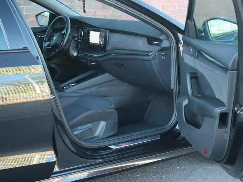 Škoda Octavia 4x4*200KM*Navi*FullLed*2xPdc*Klimatr*Android*Front/LaneAssist*Alu18* IV (2020-)