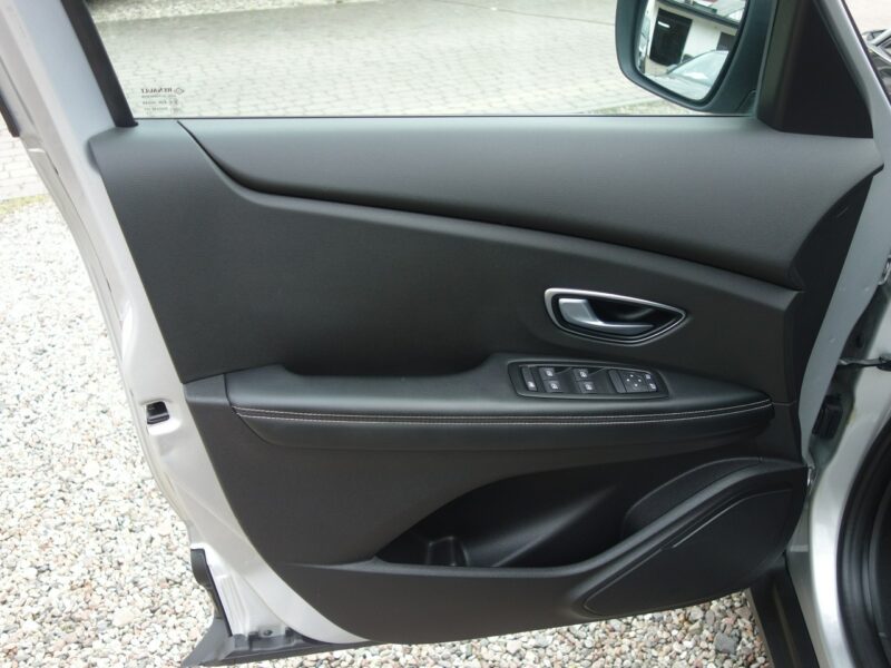Renault Scenic Renault Scenic 2018 1.5 DCI 110km automat 2 komplety kół nawi 125ty km IV (2016-)