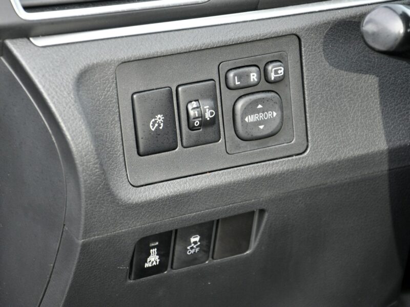 Toyota Verso 2,0D-4D 124KM Soll/7Foteli/Navi/Kamera/Climatronic/Alu/Parktronic/USB