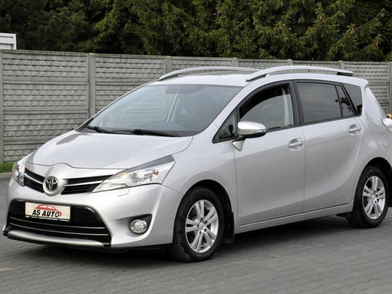Toyota Verso 2,0D-4D 124KM Soll/7Foteli/Navi/Kamera/Climatronic/Alu/Parktronic/USB