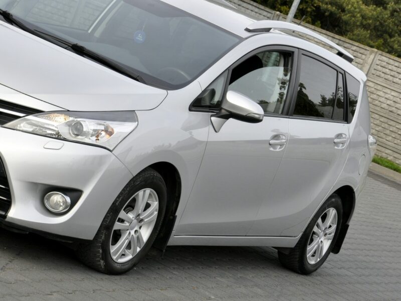 Toyota Verso 2,0D-4D 124KM Soll/7Foteli/Navi/Kamera/Climatronic/Alu/Parktronic/USB