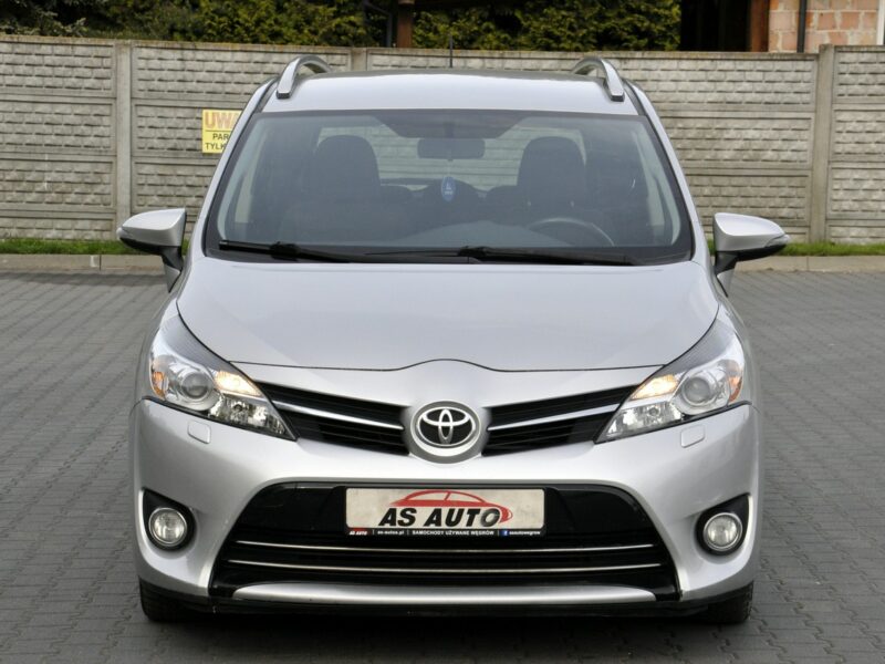 Toyota Verso 2,0D-4D 124KM Soll/7Foteli/Navi/Kamera/Climatronic/Alu/Parktronic/USB