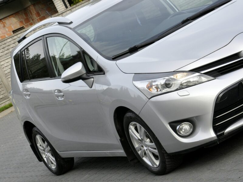 Toyota Verso 2,0D-4D 124KM Soll/7Foteli/Navi/Kamera/Climatronic/Alu/Parktronic/USB