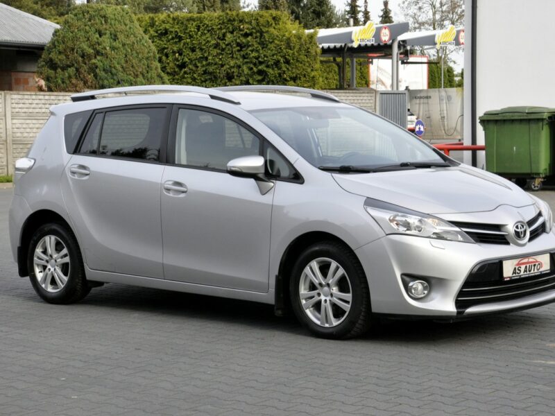 Toyota Verso 2,0D-4D 124KM Soll/7Foteli/Navi/Kamera/Climatronic/Alu/Parktronic/USB