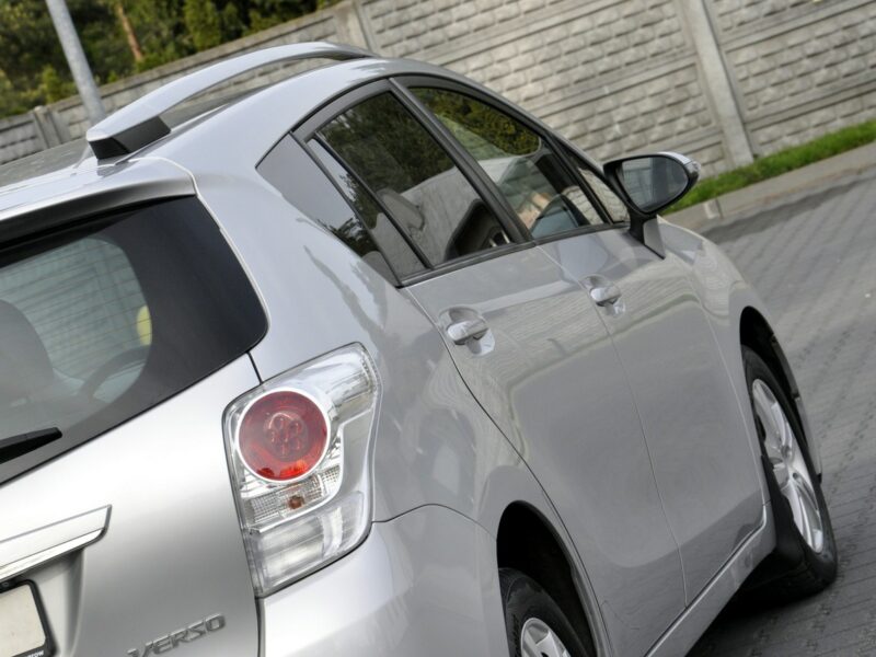 Toyota Verso 2,0D-4D 124KM Soll/7Foteli/Navi/Kamera/Climatronic/Alu/Parktronic/USB