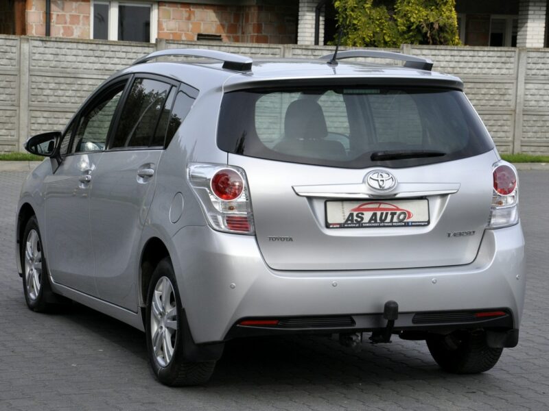 Toyota Verso 2,0D-4D 124KM Soll/7Foteli/Navi/Kamera/Climatronic/Alu/Parktronic/USB
