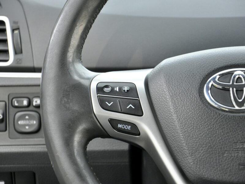 Toyota Verso 2,0D-4D 124KM Soll/7Foteli/Navi/Kamera/Climatronic/Alu/Parktronic/USB