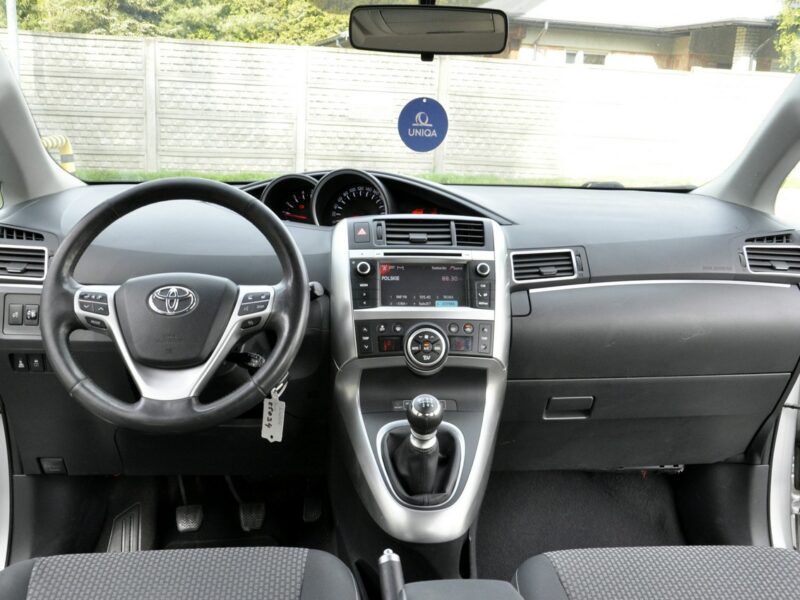 Toyota Verso 2,0D-4D 124KM Soll/7Foteli/Navi/Kamera/Climatronic/Alu/Parktronic/USB