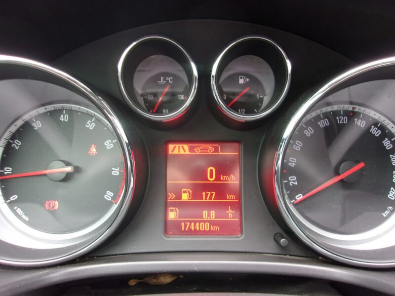 Opel Insignia Klimatronic 2-stref, Podgrz. fotele, 2 kpl. kół, Hatchback, Alu A (2008-2017)