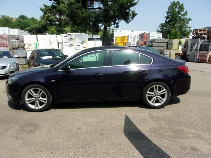 Opel Insignia Klimatronic 2-stref, Podgrz. fotele, 2 kpl. kół, Hatchback, Alu A (2008-2017)
