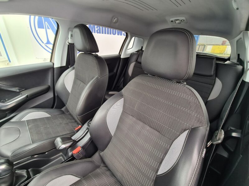 Peugeot 2008 Navi Kamera PDC Klimatronik Led Półskóry Sensory Tempomat Halogeny Alu I (2013-2019)