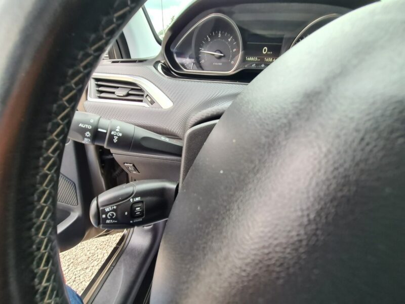 Peugeot 2008 Navi Kamera PDC Klimatronik Led Półskóry Sensory Tempomat Halogeny Alu I (2013-2019)