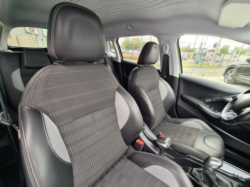Peugeot 2008 Navi Kamera PDC Klimatronik Led Półskóry Sensory Tempomat Halogeny Alu I (2013-2019)
