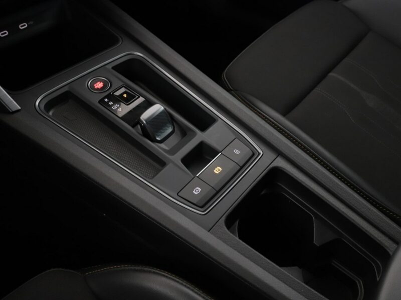 Cupra Formentor FV23% DSG virtual navi kamera ACC FullLED climatronic Asystenci