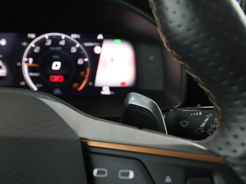 Cupra Formentor FV23% DSG virtual navi kamera ACC FullLED climatronic Asystenci