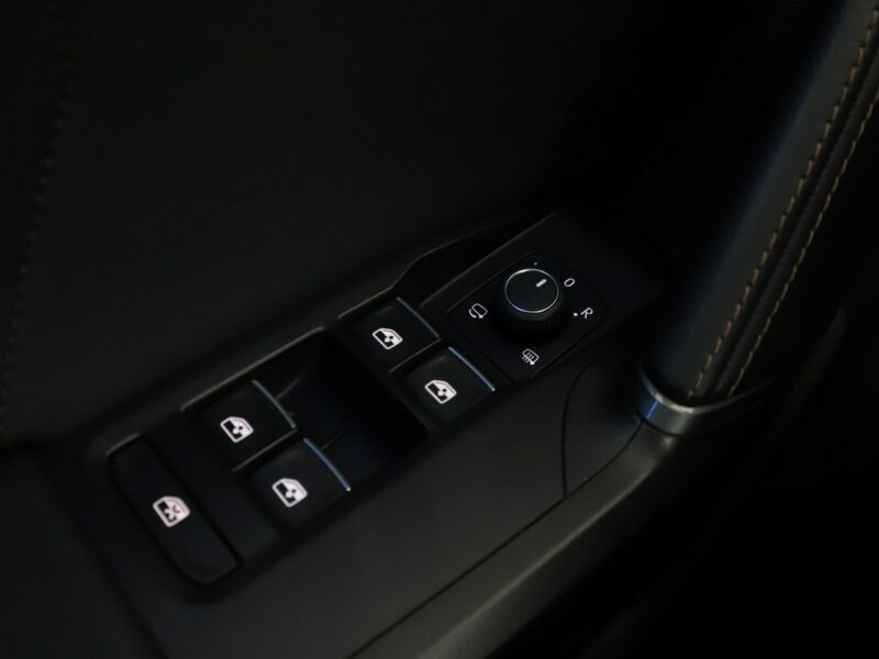Cupra Formentor FV23% DSG virtual navi kamera ACC FullLED climatronic Asystenci