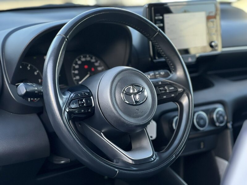Toyota Yaris Salon Polska Poleasingowy I właściciel Serwis ASO VAT 23% Bezwypadkowy IV (2020-)