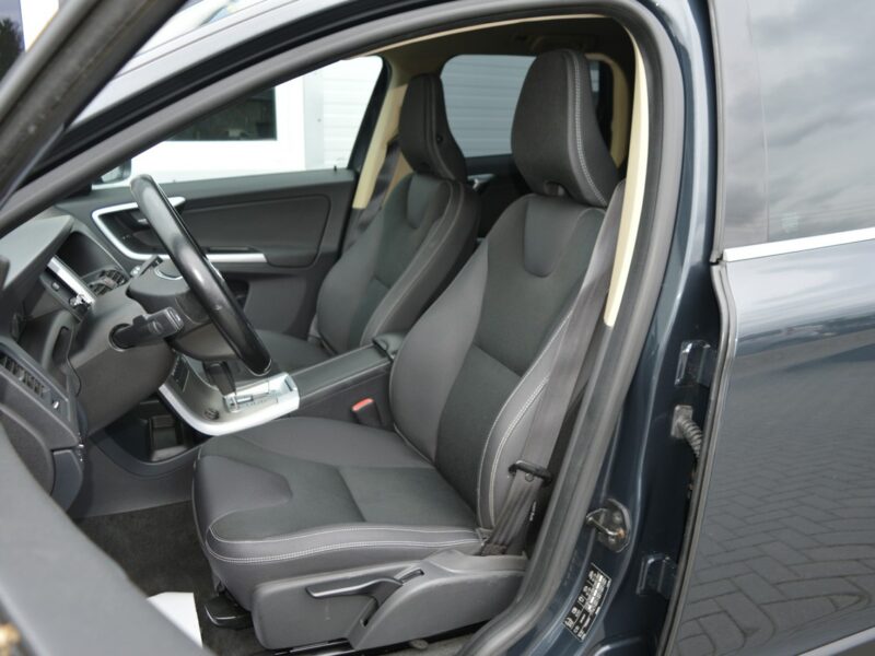 Volvo XC 60 2.0 D3 5-cylindrów Automat Serwisowany w ASO Navi Bluetooth 249 tys.km I (2008-2017)