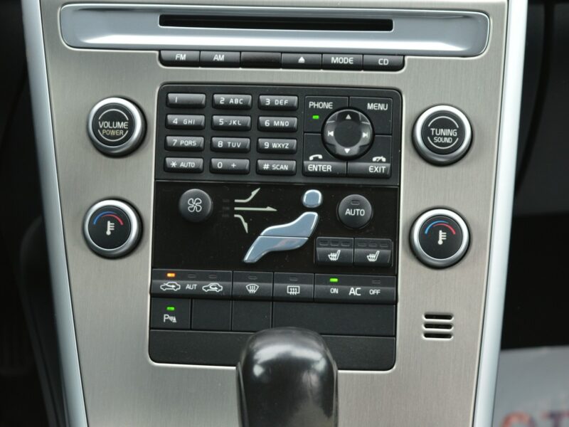 Volvo XC 60 2.0 D3 5-cylindrów Automat Serwisowany w ASO Navi Bluetooth 249 tys.km I (2008-2017)