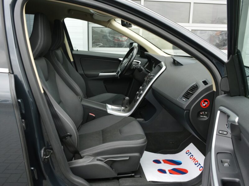 Volvo XC 60 2.0 D3 5-cylindrów Automat Serwisowany w ASO Navi Bluetooth 249 tys.km I (2008-2017)