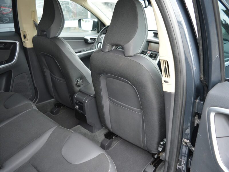 Volvo XC 60 2.0 D3 5-cylindrów Automat Serwisowany w ASO Navi Bluetooth 249 tys.km I (2008-2017)