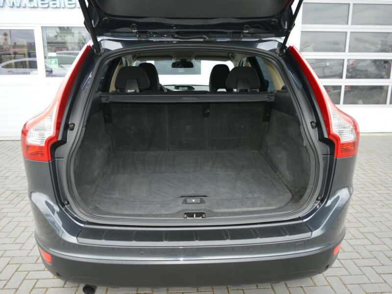 Volvo XC 60 2.0 D3 5-cylindrów Automat Serwisowany w ASO Navi Bluetooth 249 tys.km I (2008-2017)