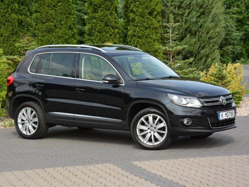 Volkswagen Tiguan 4-Motion Panorama Skóry Ledy Bi-xenony Navi Kamera 2xParktr. Hak I (2007-2016)