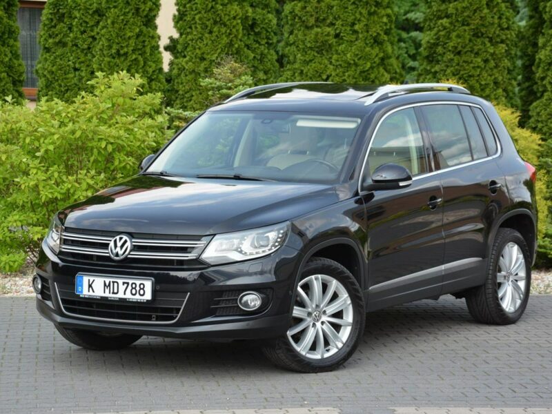 Volkswagen Tiguan 4-Motion Panorama Skóry Ledy Bi-xenony Navi Kamera 2xParktr. Hak I (2007-2016)
