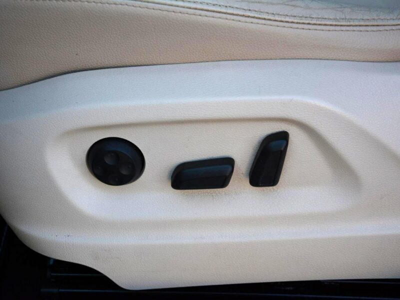 Volkswagen Tiguan 4-Motion Panorama Skóry Ledy Bi-xenony Navi Kamera 2xParktr. Hak I (2007-2016)