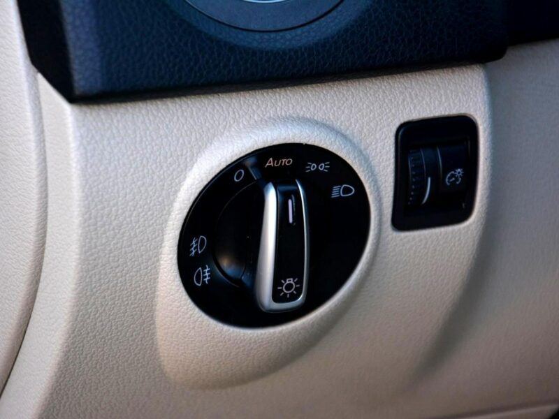 Volkswagen Tiguan 4-Motion Panorama Skóry Ledy Bi-xenony Navi Kamera 2xParktr. Hak I (2007-2016)