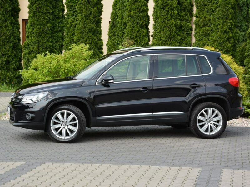 Volkswagen Tiguan 4-Motion Panorama Skóry Ledy Bi-xenony Navi Kamera 2xParktr. Hak I (2007-2016)
