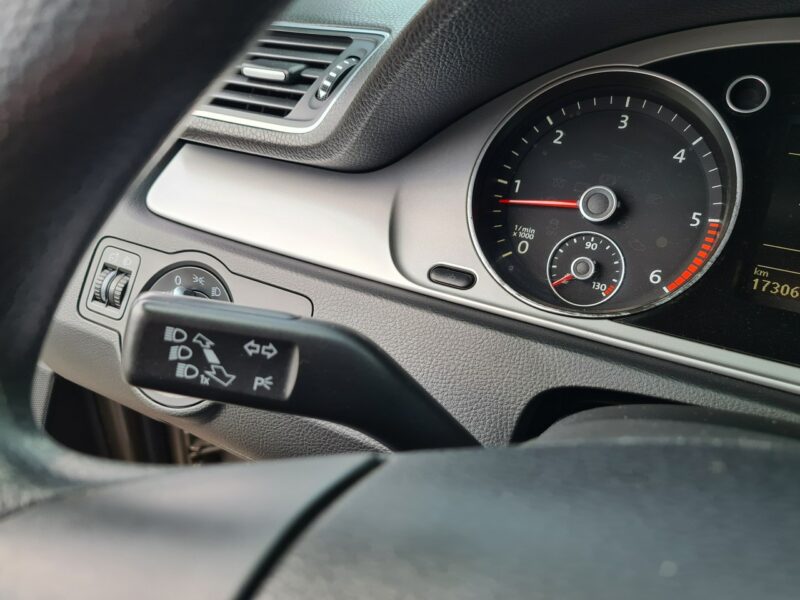 Volkswagen Passat Klimatronik 2xPDC Grzane Fotele Halogeny Komputer Alu Wzorowy Stan B7 (2010-2014)