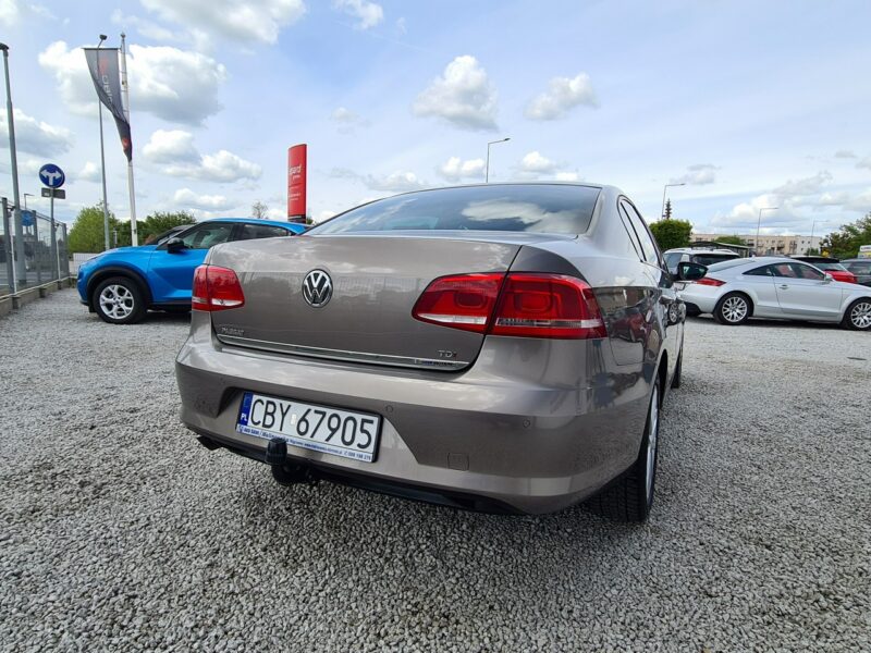 Volkswagen Passat Klimatronik 2xPDC Grzane Fotele Halogeny Komputer Alu Wzorowy Stan B7 (2010-2014)