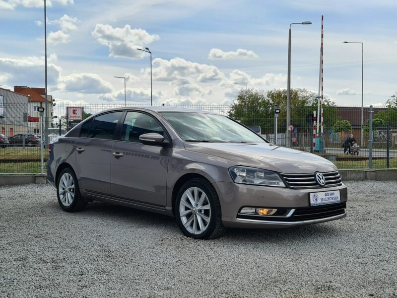 Volkswagen Passat Klimatronik 2xPDC Grzane Fotele Halogeny Komputer Alu Wzorowy Stan B7 (2010-2014)