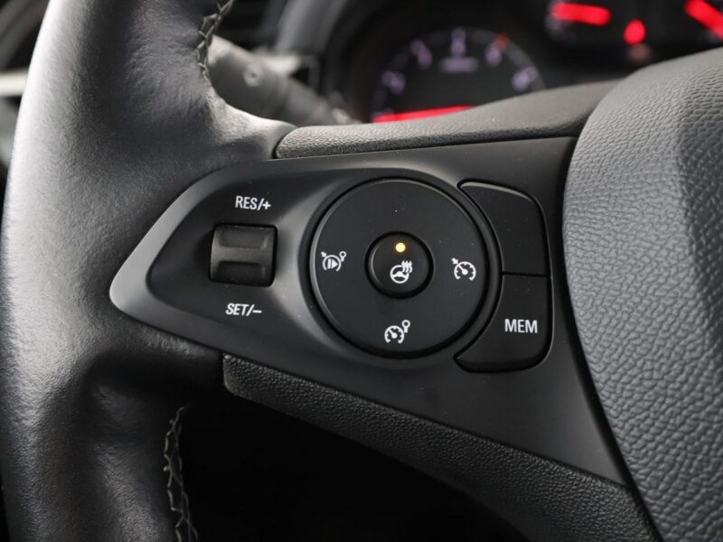 Opel Corsa klima grzane fotele i kierownica multifunkcja czujniki parkowania F (2019-)