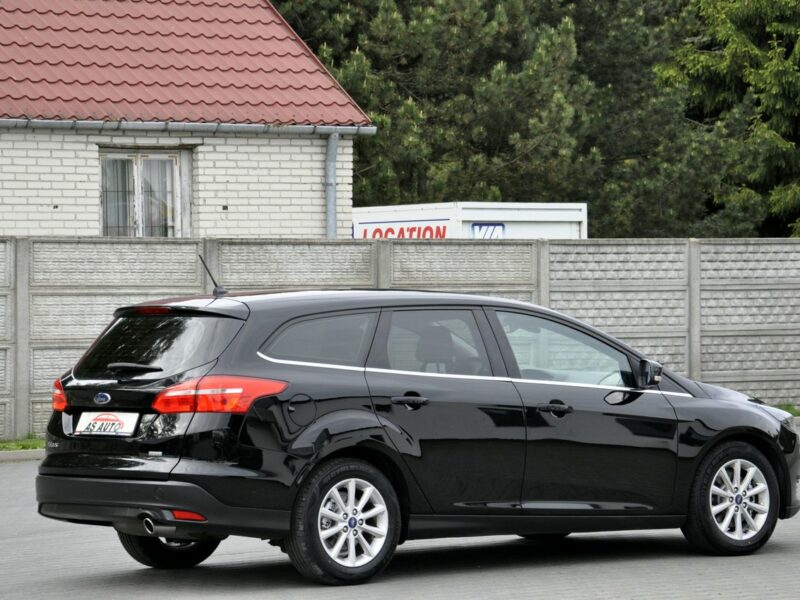 Ford Focus 1,5T 150KM Titanium/LEDy/Serwis/Alufelgi/Navi/AndroidAuto/PodFotele Mk3 (2010-2018)