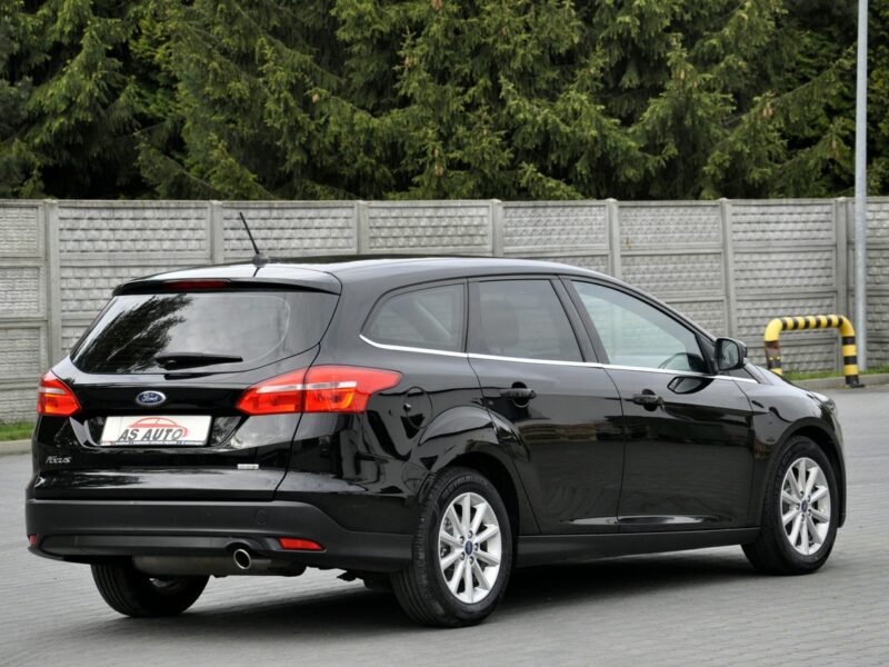 Ford Focus 1,5T 150KM Titanium/LEDy/Serwis/Alufelgi/Navi/AndroidAuto/PodFotele Mk3 (2010-2018)