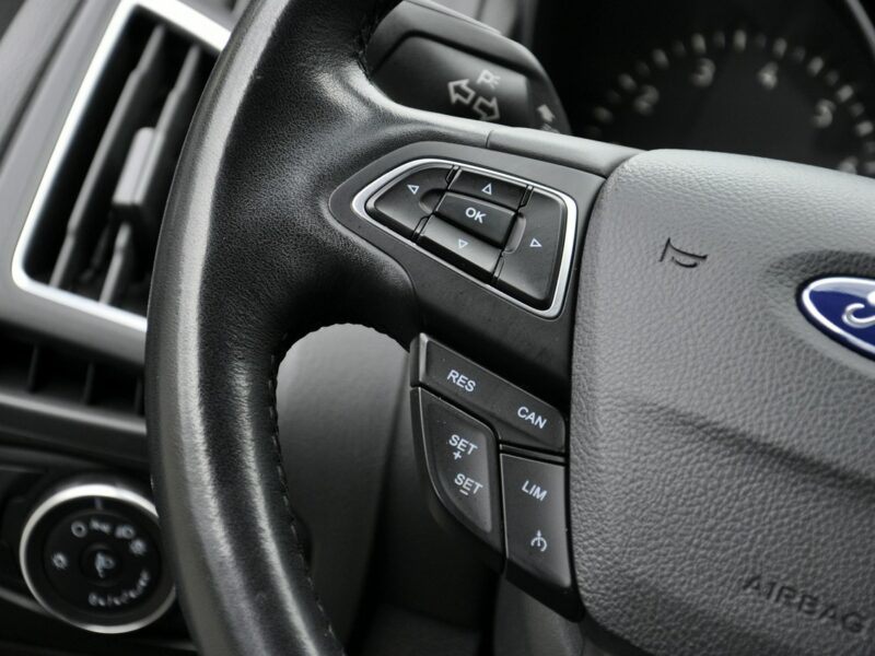 Ford Focus 1,5T 150KM Titanium/LEDy/Serwis/Alufelgi/Navi/AndroidAuto/PodFotele Mk3 (2010-2018)