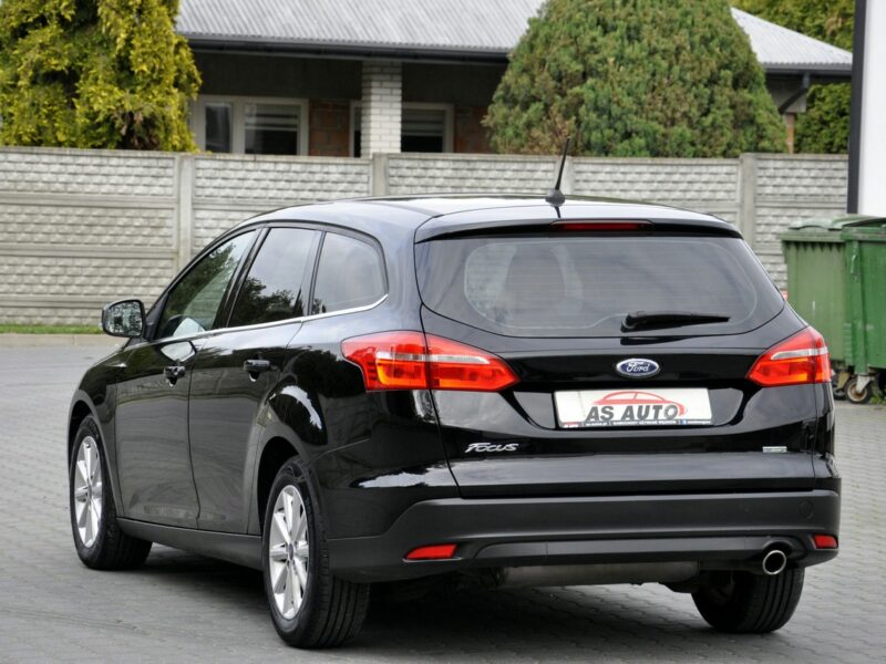 Ford Focus 1,5T 150KM Titanium/LEDy/Serwis/Alufelgi/Navi/AndroidAuto/PodFotele Mk3 (2010-2018)