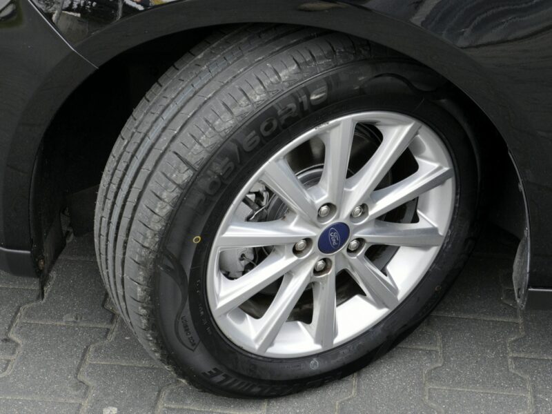 Ford Focus 1,5T 150KM Titanium/LEDy/Serwis/Alufelgi/Navi/AndroidAuto/PodFotele Mk3 (2010-2018)