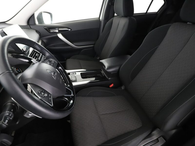 Mitsubishi Eclipse Cross FV23% 4x4 PHEV automat full LED gzrane fotele kamera cofania VI (2018-)