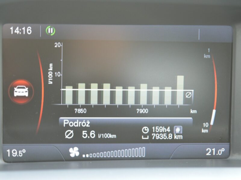 Volvo V60 2.0 D3 5-cylindrów 100% bezwypadkowy Skóra Navi Bluetooth 248 tys.km I (2010-2018)