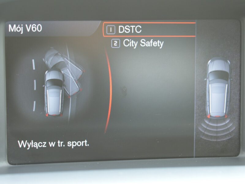 Volvo V60 2.0 D3 5-cylindrów 100% bezwypadkowy Skóra Navi Bluetooth 248 tys.km I (2010-2018)