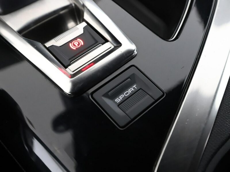 Peugeot 5008 2.0 Blue-HDi GT Automat 7os. Navi Tempomat Kamera Alcantara Focal LED II (2017-)