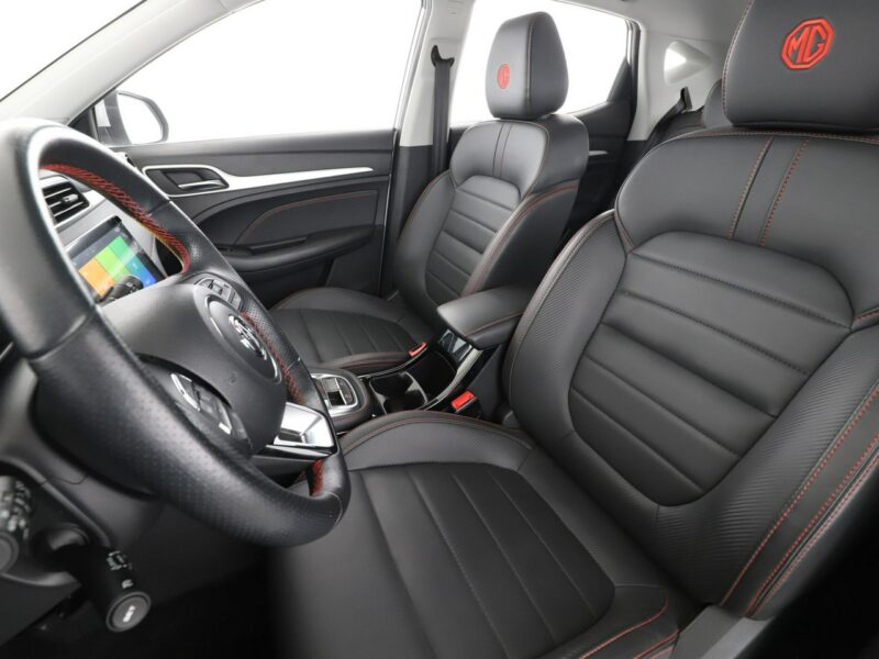 MG ZS Luxury automat skóra virtual LED navi tempomat